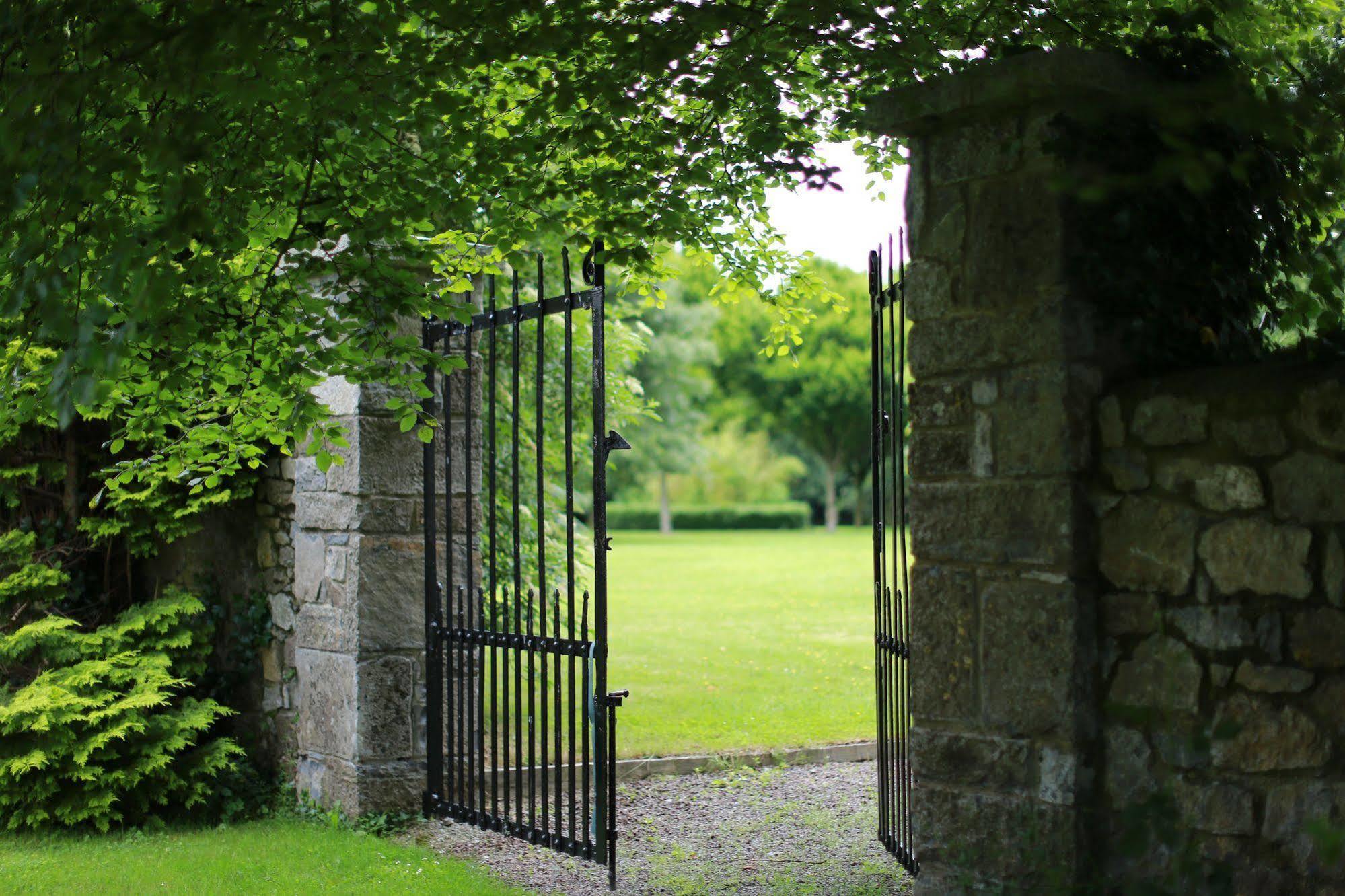 Hotel Barberstown Castle à Straffan Extérieur photo