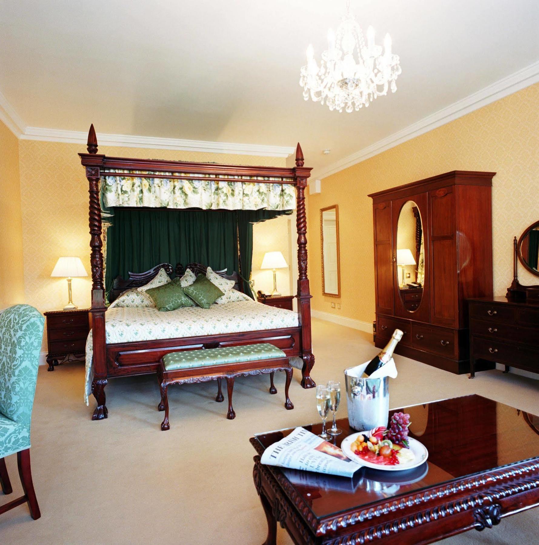 Hotel Barberstown Castle à Straffan Extérieur photo