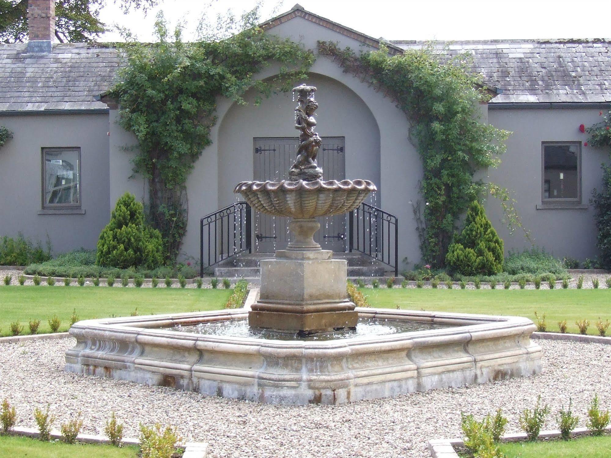 Hotel Barberstown Castle à Straffan Extérieur photo