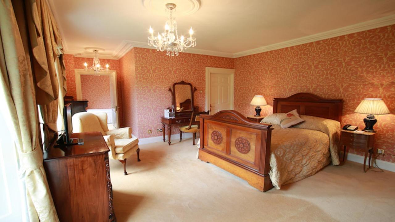 Hotel Barberstown Castle à Straffan Extérieur photo